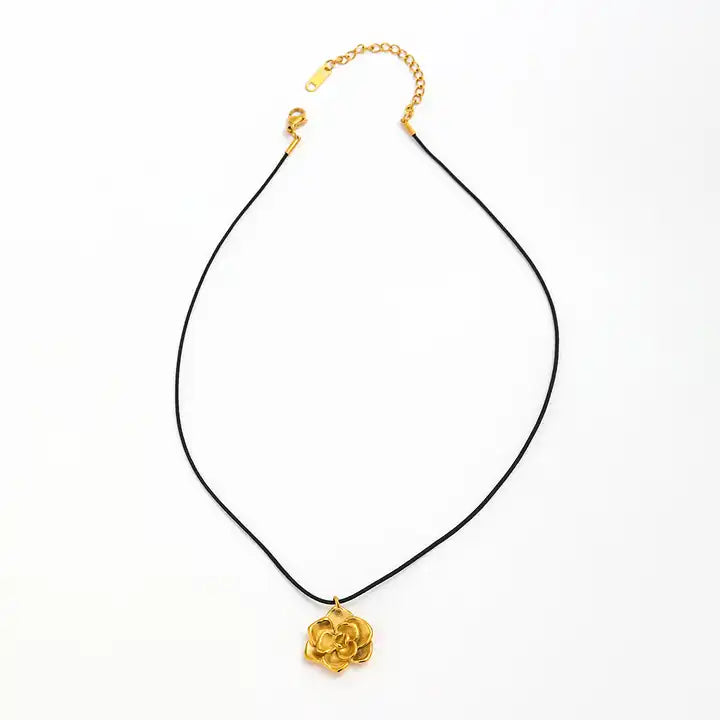 Rosa necklace